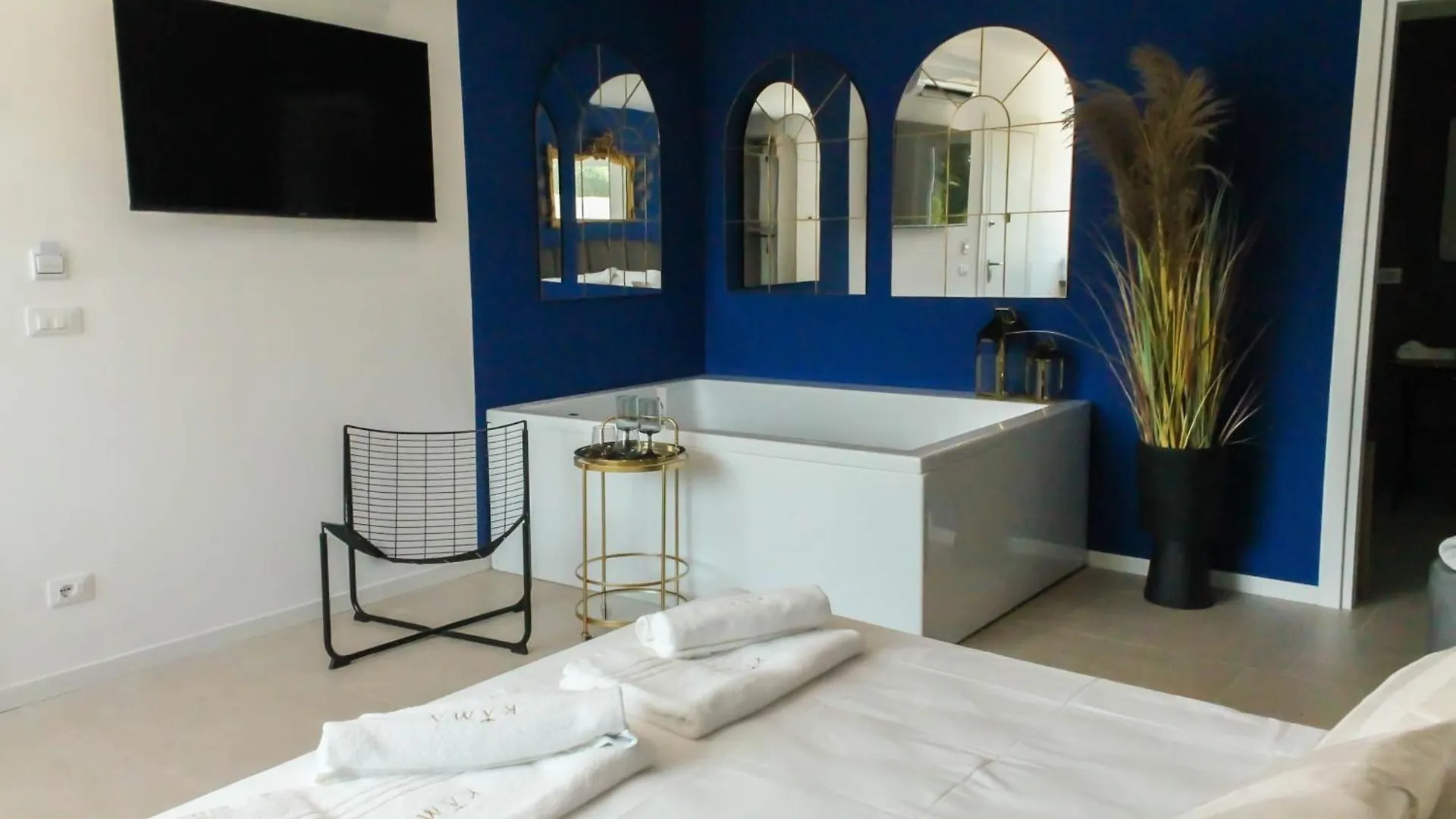 Bed and Breakfast Kama Bari