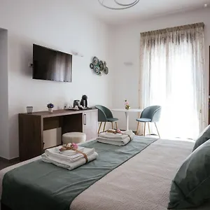 Couette-café Cadjla, Bari